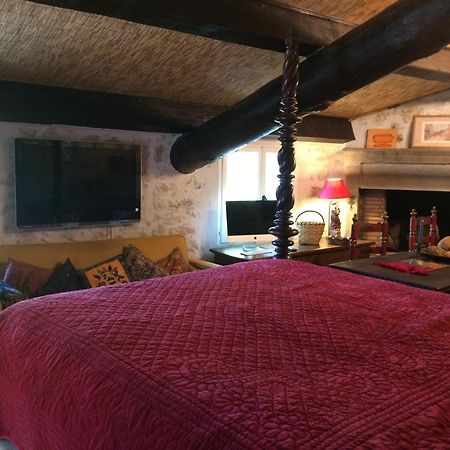 La Sangliere Bed & Breakfast Ampus Exterior photo